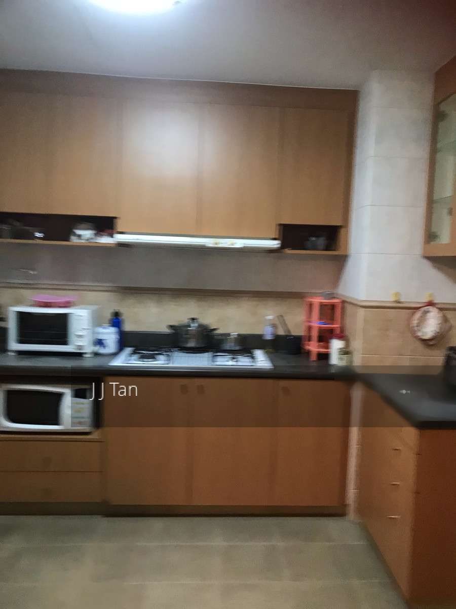 East Meadows (D16), Condominium #203266181